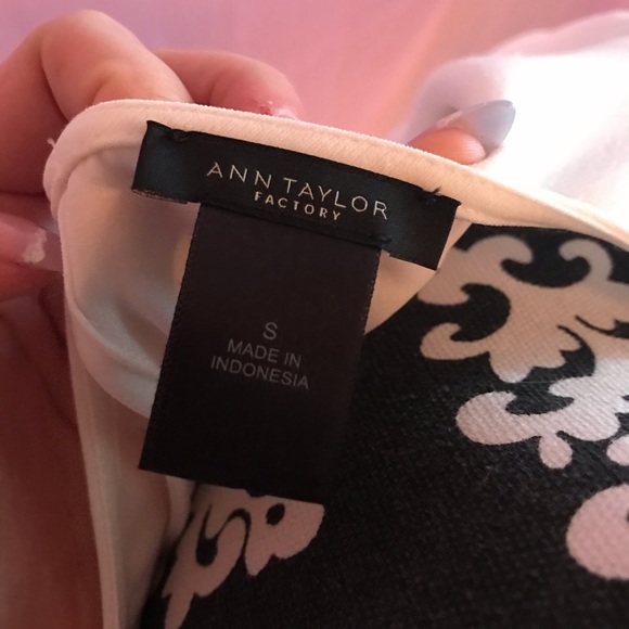 Ann Taylor blouse - Picture 3 of 4